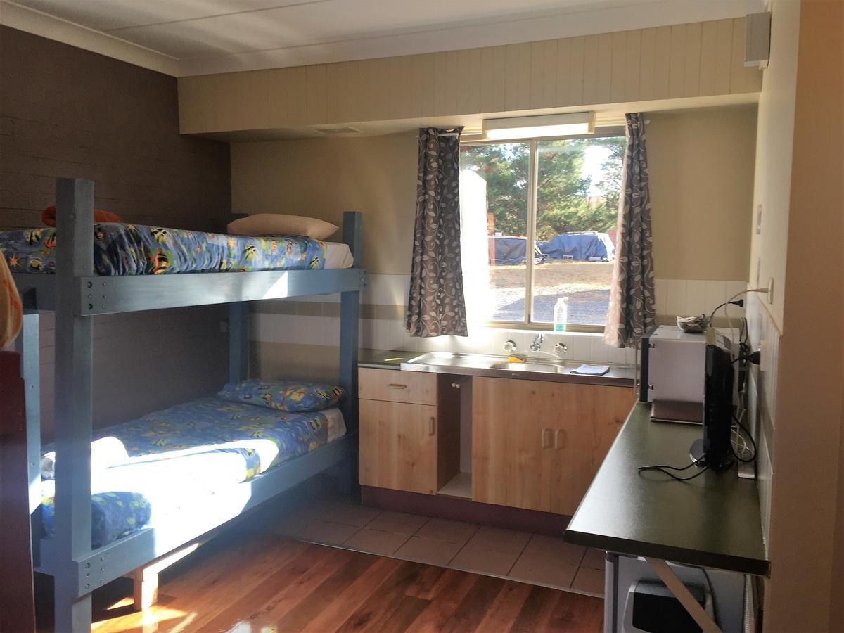 Snowgate Motel + Apartments Berridale Bagian luar foto